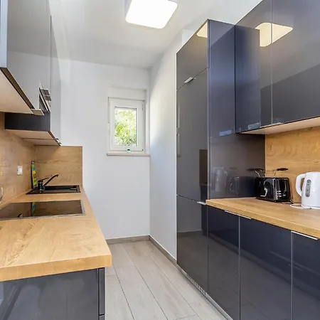 3 Bedroom Gorgeous In Ferienhaus *