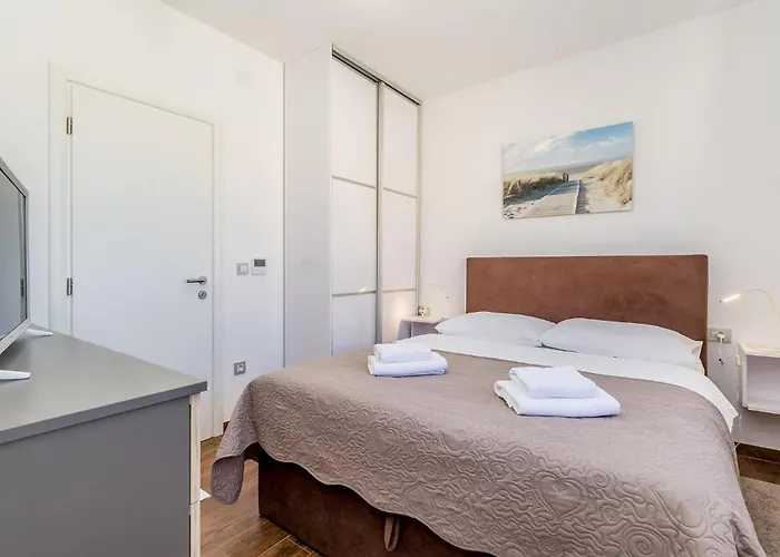 3 Bedroom Gorgeous In Vakantiehuis *