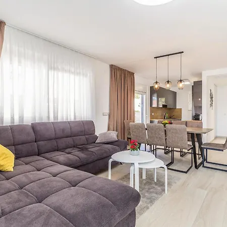 3 Bedroom Gorgeous In *