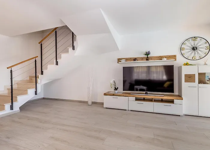 3 Bedroom Gorgeous In *