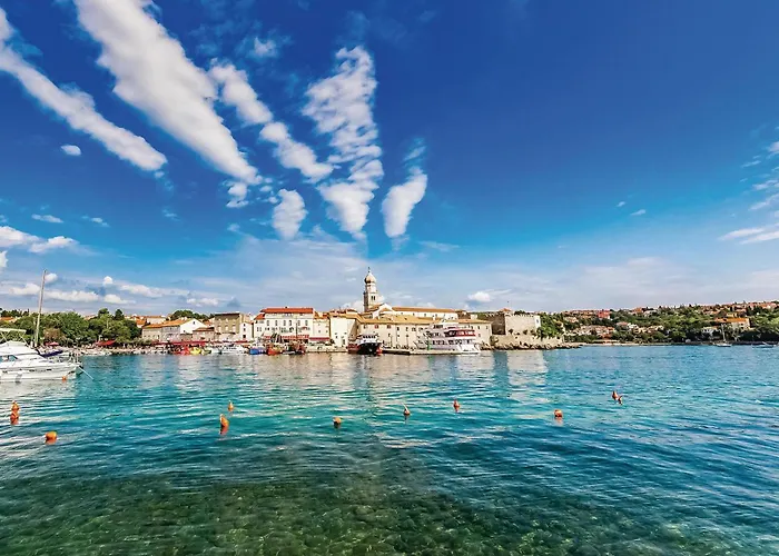 3 Bedroom Gorgeous In Linardići